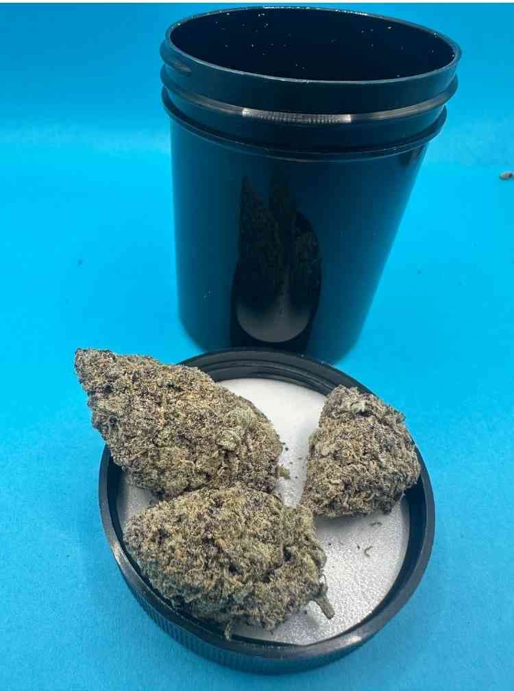 Star Dust 40-50% THC – 3.5gram Jar